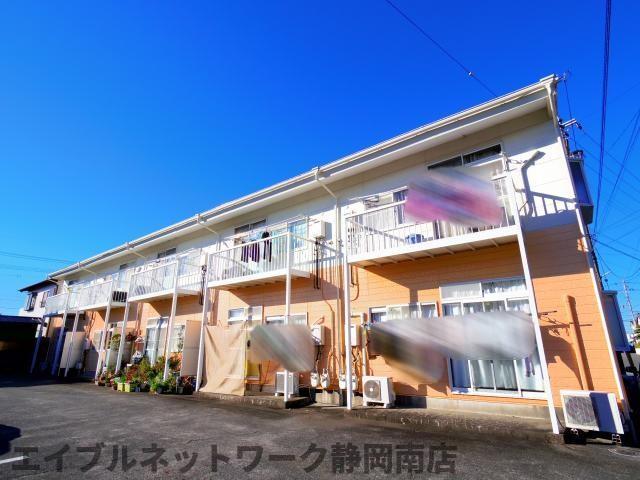 建物外観　落ち着いた雰囲気の外観です