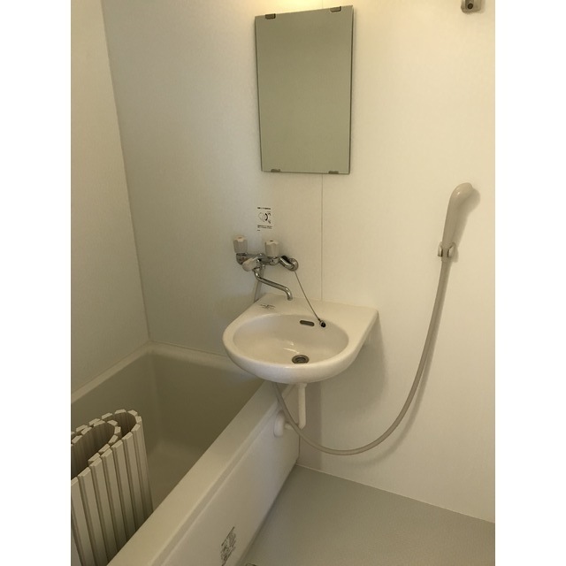 バス・シャワールーム　別部屋参考写真