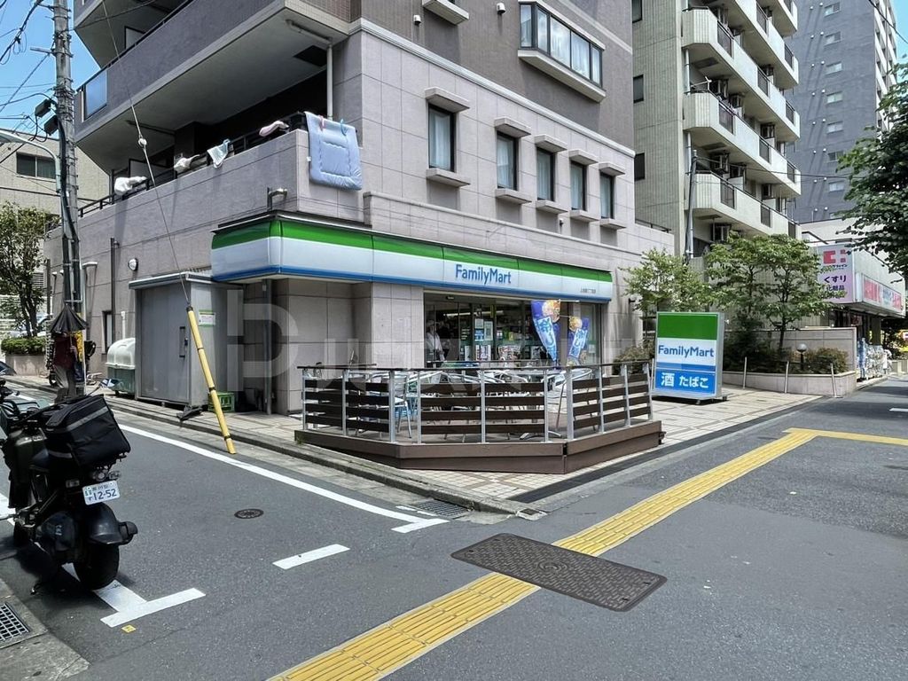 コンビニ　ファミリーマート　上池袋三丁目店（コンビニ）まで200m