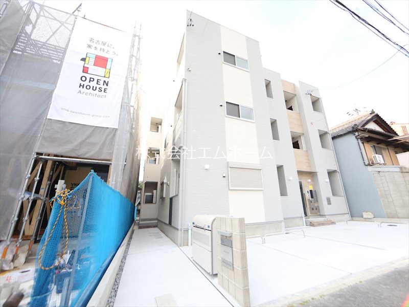 建物外観　外観　オートロック付　宅配ＢＯＸ有り