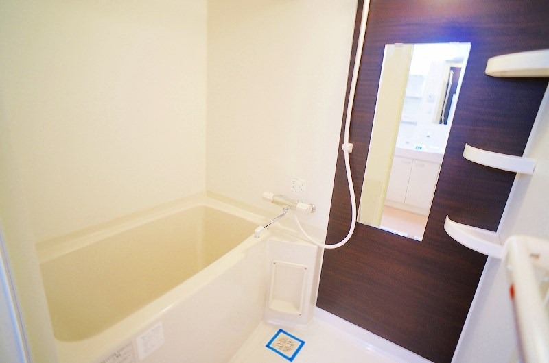 バス・シャワールーム　別号室イメージ