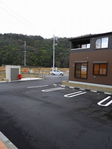 駐車場　駐車場完備です