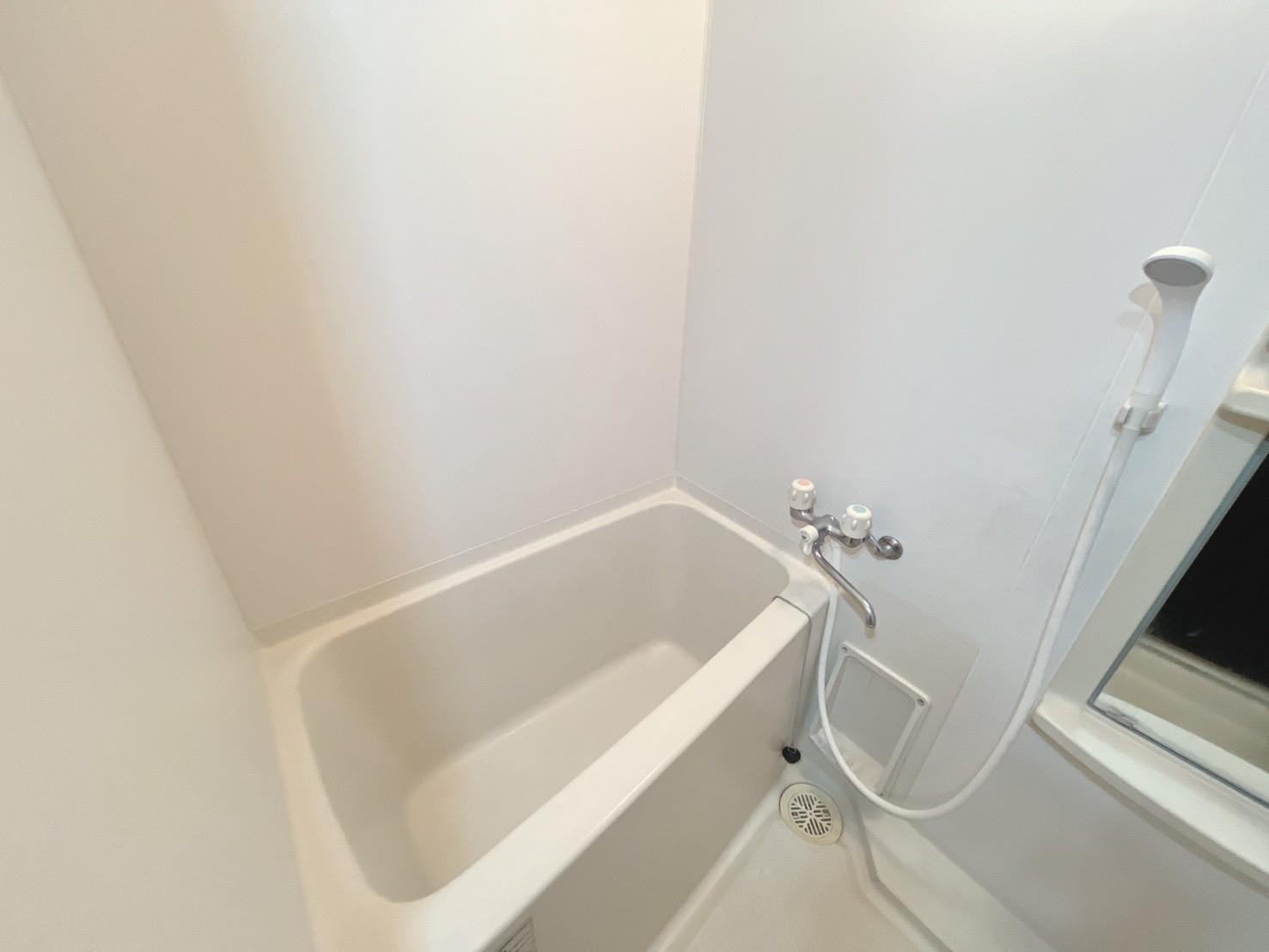 バス・シャワールーム　バスルーム