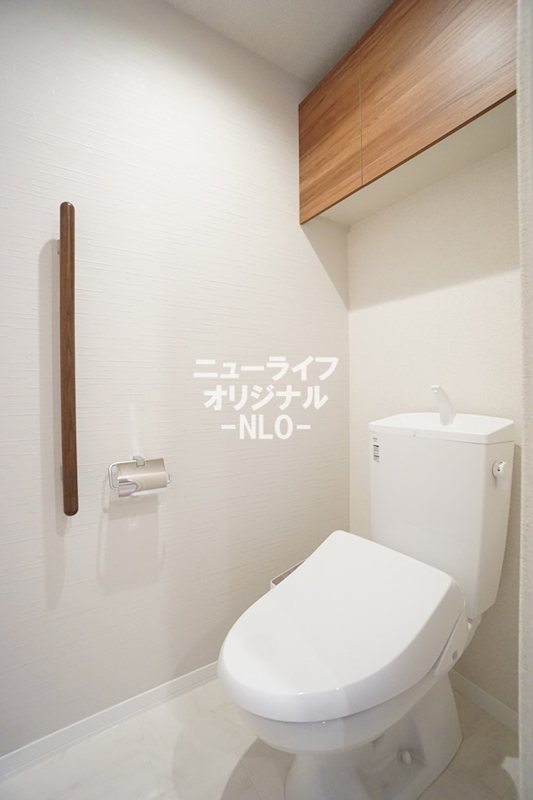トイレ　あると嬉しい温水洗浄便座付き♪