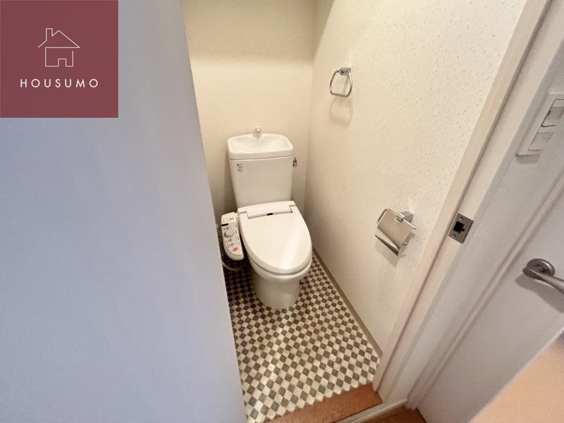 トイレ　同施工会社・同型モデルの室内です。（参考写真・イメージ写真）