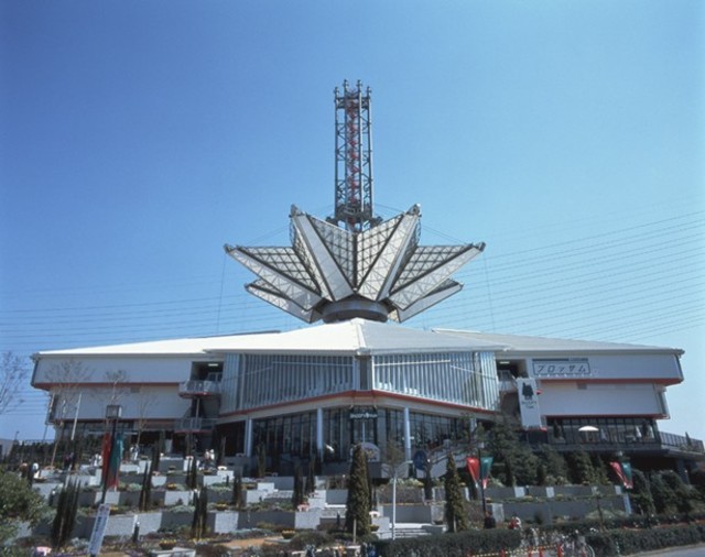 ショッピングセンター　三井アウトレットパーク大阪鶴見（ショッピングセンター）まで1954m