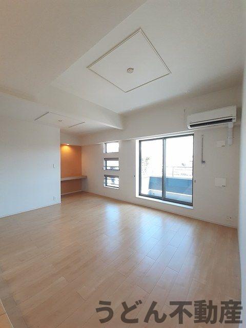 居室・リビング　うどん県のお部屋探しはうどん不動産へ うどんちゃんとLINE