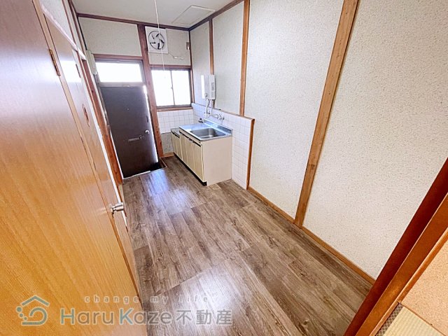 地下鉄名城線 妙音通駅 徒歩5分 2階建 築42年の内装写真