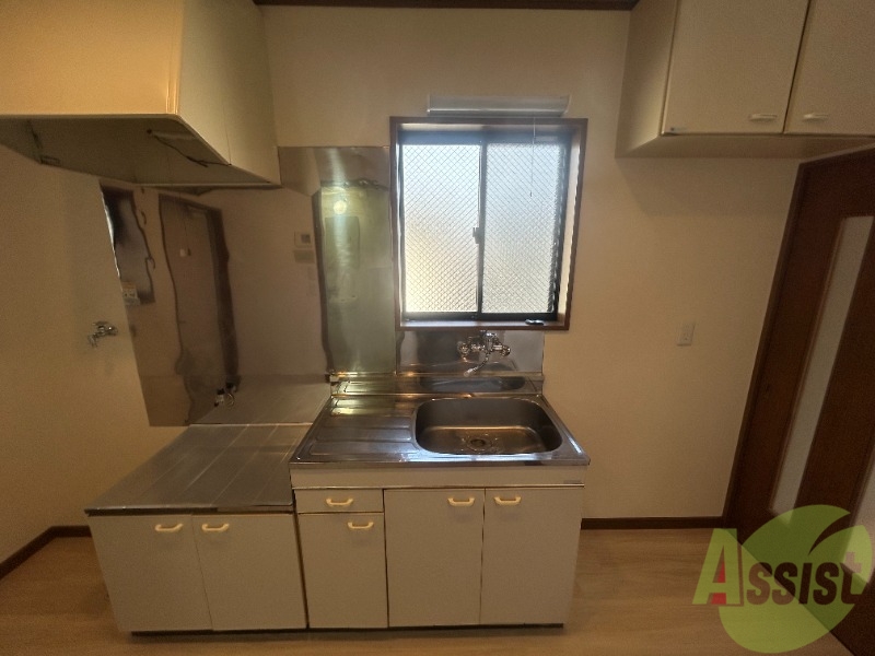 キッチン　キッチンは調理スペースも有りお料理しやすいです。