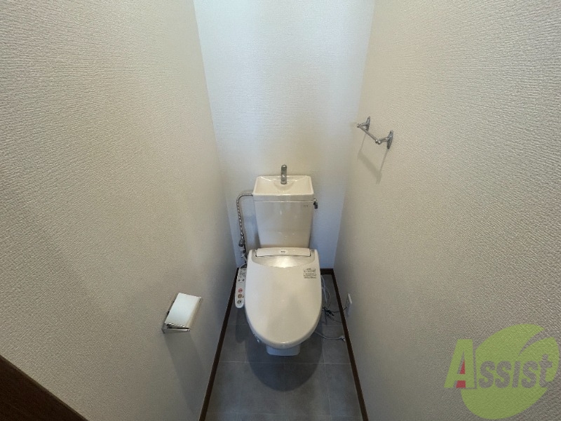 トイレ　トイレにはウォシュレットタイプなので嬉しいです。