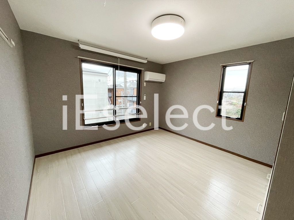 その他部屋・スペース　2面採光の明るい居室♪