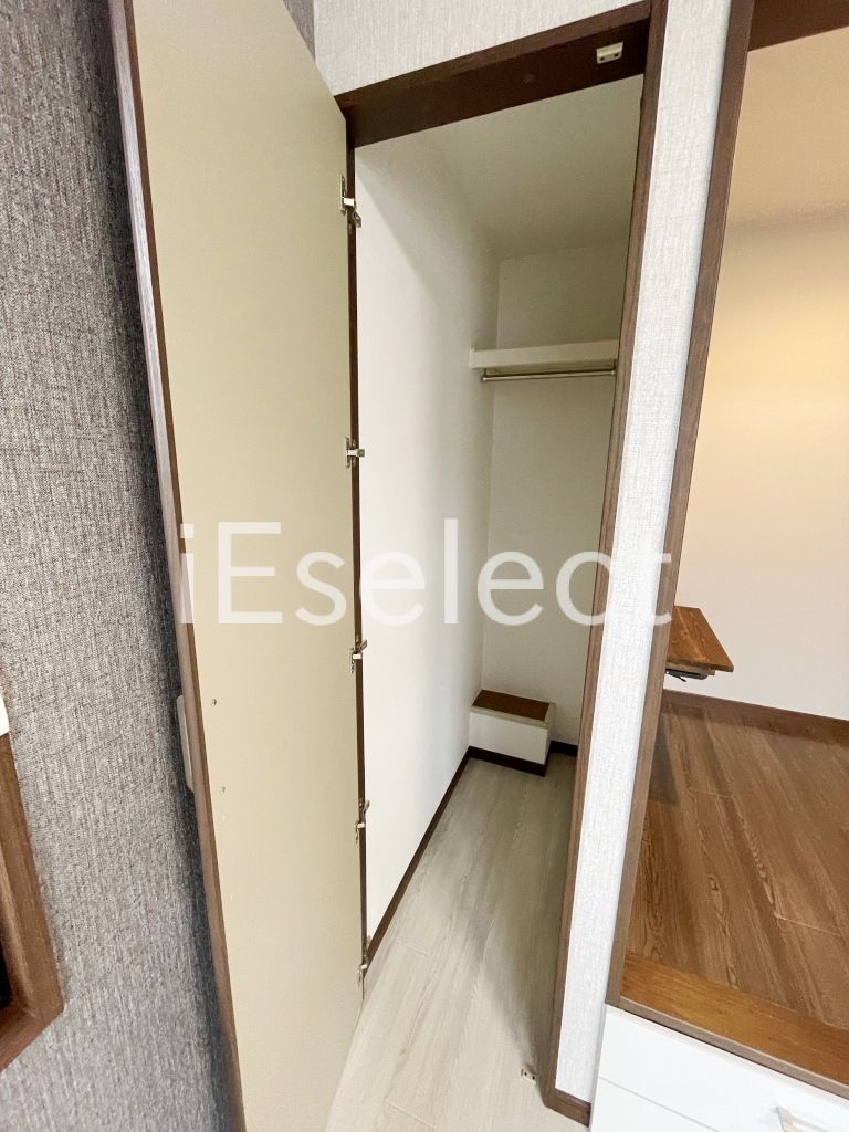 収納　洋服もかけられるクローゼット♪