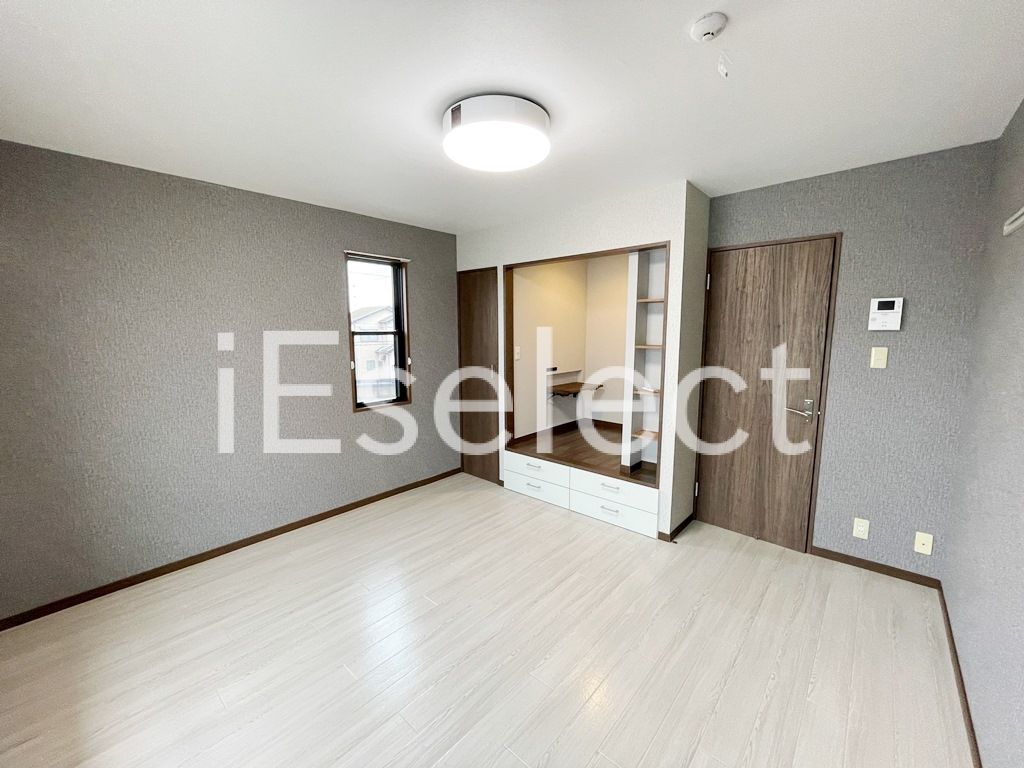 居室・リビング　ワークスペースも設置されました！