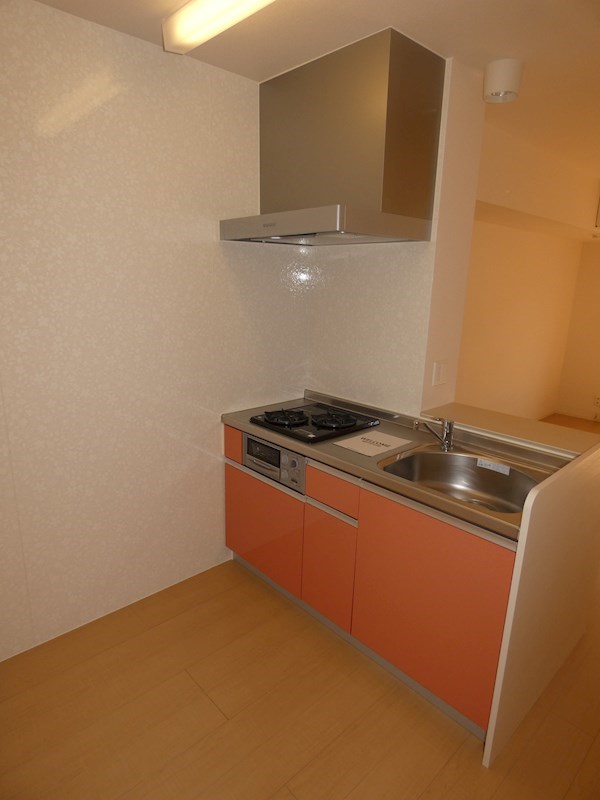 キッチン　※反転タイプの部屋の写真です