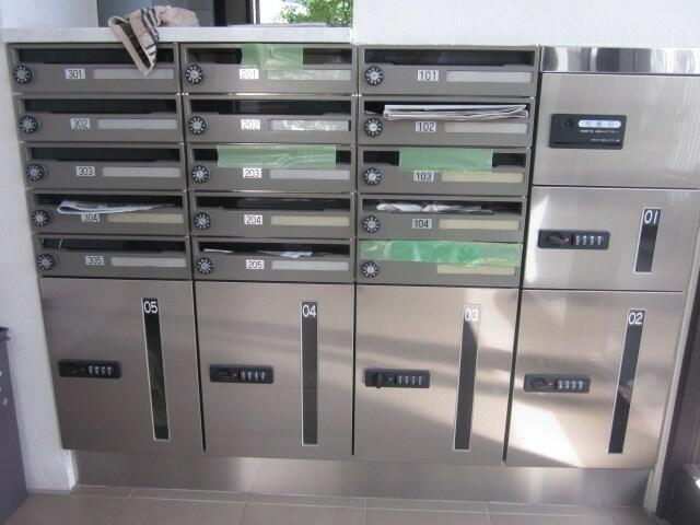 その他共有部分　ポストと宅配ボックスです