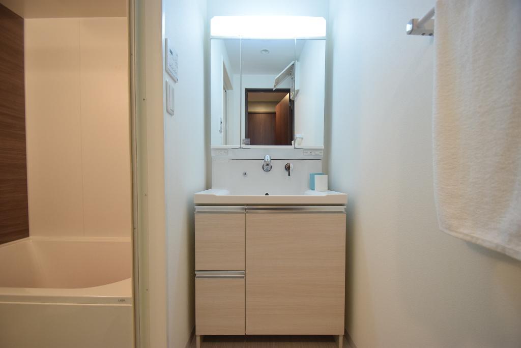 洗面設備　洗髪洗面化粧台（モデルルーム