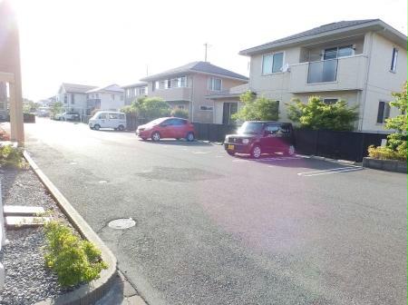 駐車場　駐車場