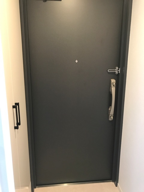玄関　※写真は同タイプ住戸です。