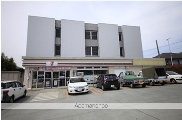コンビニ　セブンイレブン八王子インター南店（コンビニ）まで130m