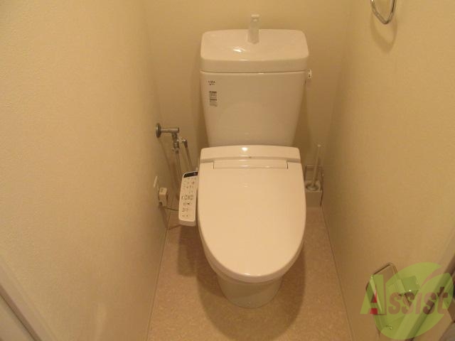 トイレ　もちろんウォシュレット付きですー