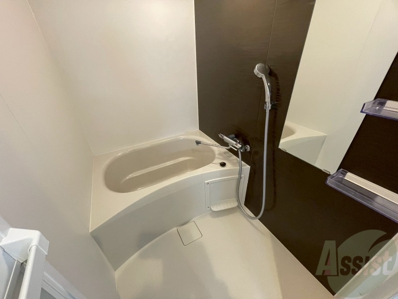 バス・シャワールーム　お風呂です。ゆっくりお風呂につかるのも体に良いですね～