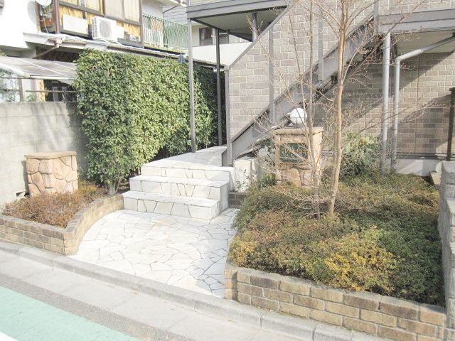 エントランス　★お洒落なエントランスです★