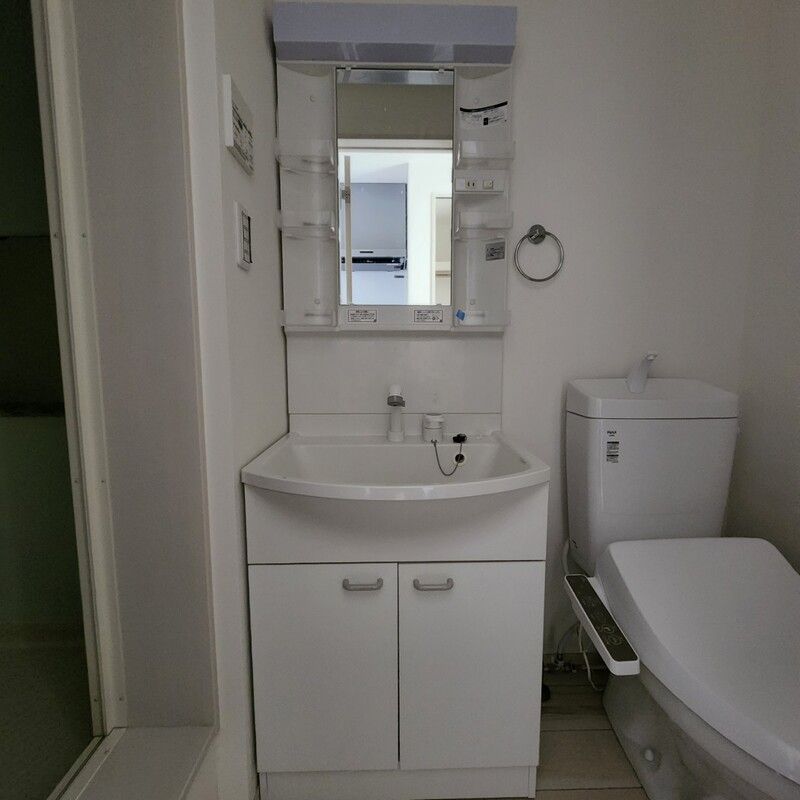 洗面設備　同仕様