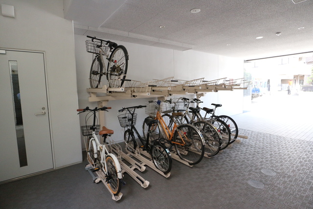 その他　敷地内/建物
