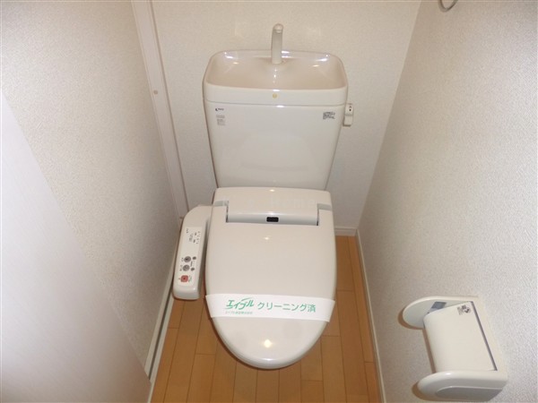 トイレ　ウォシュレット付