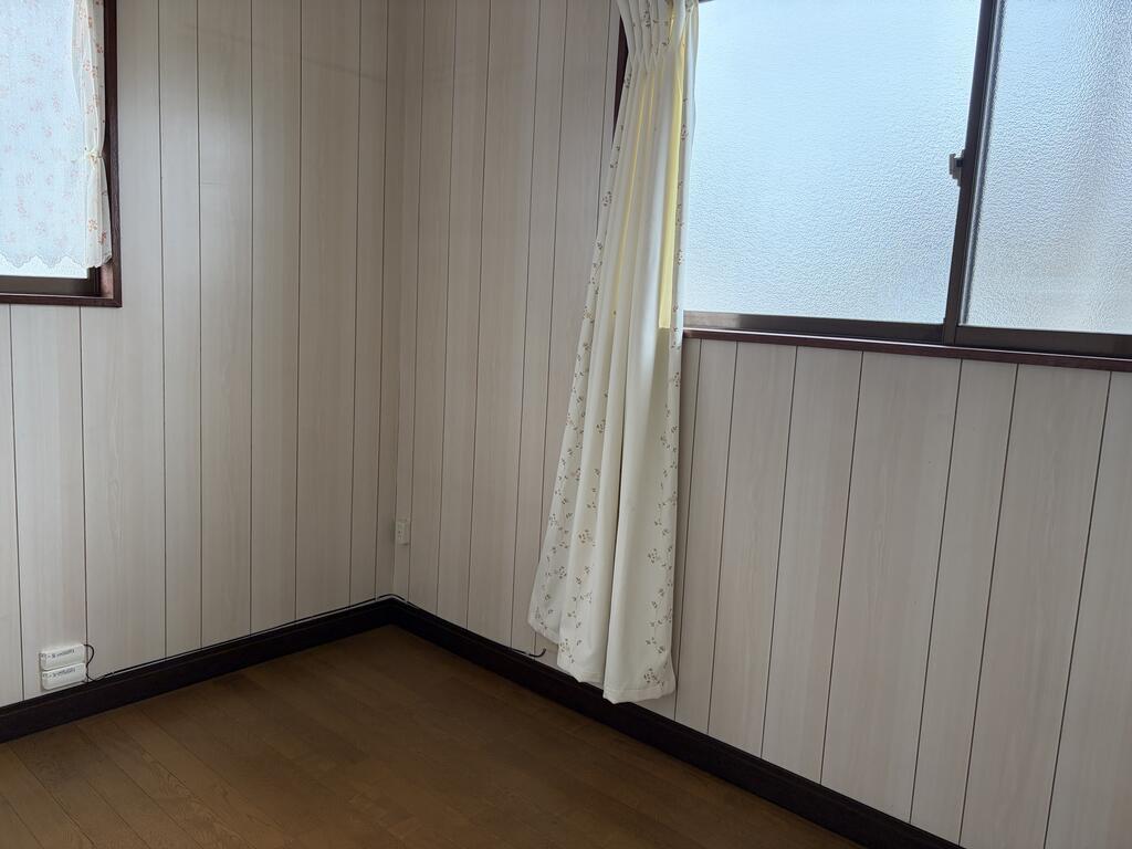 片島町片岡貸家の居間写真