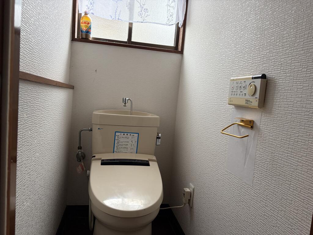 片島町片岡貸家のトイレ写真