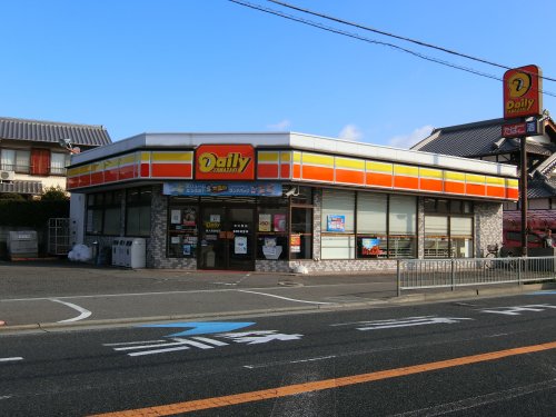 コンビニ　デイリーヤマザキ　泉大津助松店（コンビニ）まで593m