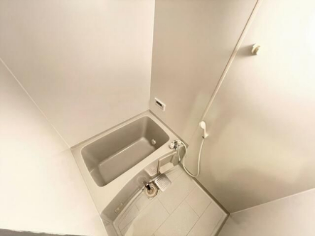 バス・シャワールーム　※別部屋の参考写真