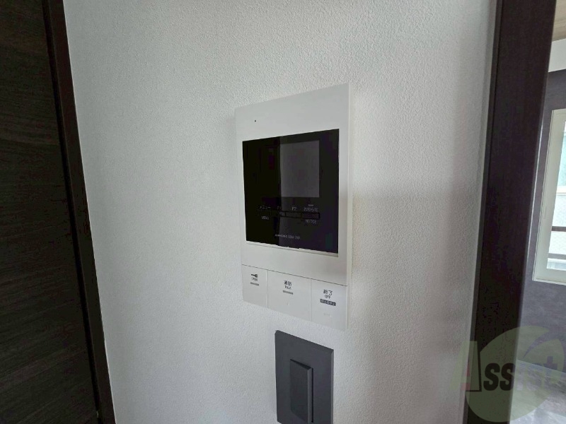 セキュリティ　ＴＶモニター付インターホンです。来客者の顔が見えるので安心！
