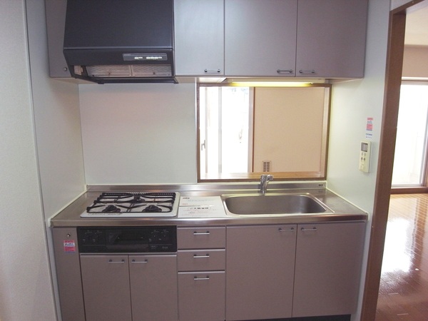 キッチン　同建物内　別住戸参考写真