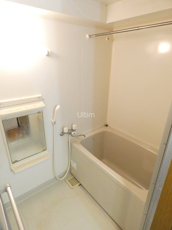 バス・シャワールーム　※別のお部屋のお写真です。御参考までに。