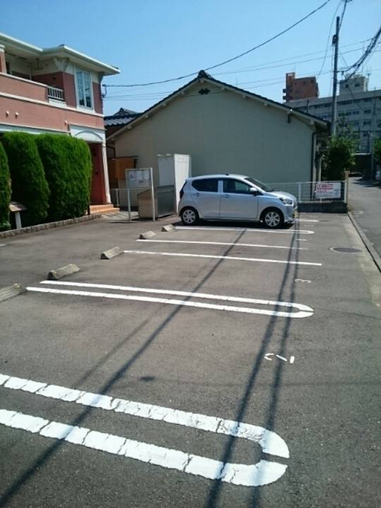 駐車場　駐車場