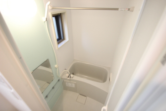 バス・シャワールーム　※別部屋の写真です