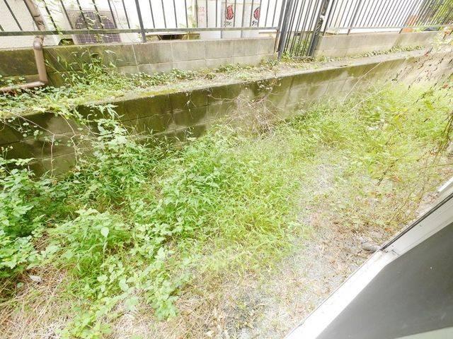 バルコニー　日当りの良いバルコニー