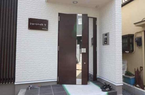 エントランス　シェーンハイトＶ　北区中十条2