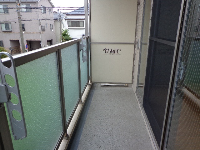 バルコニー　広々としたバルコニー