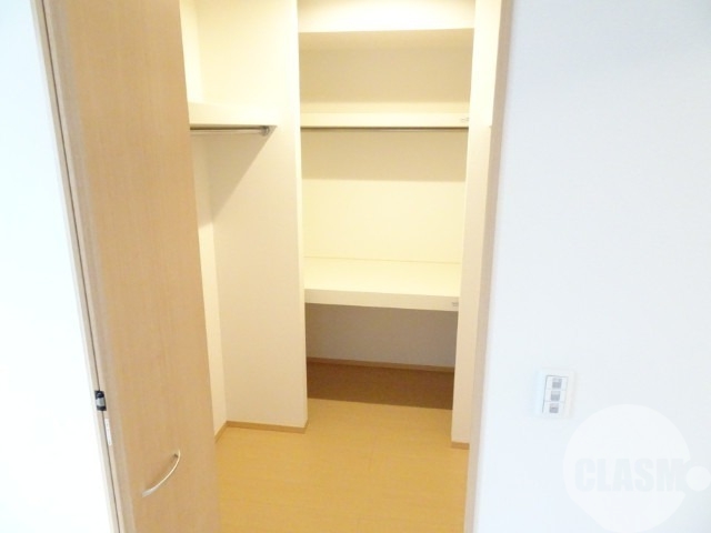 収納　ウォークインクローゼット