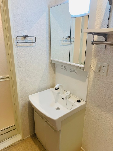 洗面設備　同型写真