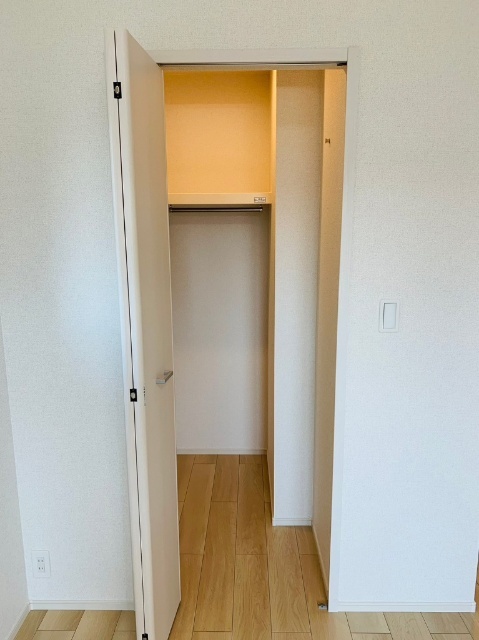 収納　同型写真