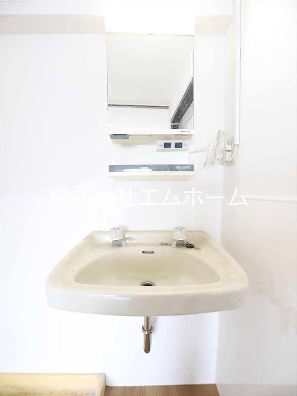 洗面設備　脱衣所　独立洗面台