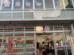 コンビニ　セブンイレブン 泉岳寺駅前店（コンビニ）まで87m
