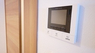 セキュリティ　モニター付きインターホンで防犯面も安心♪