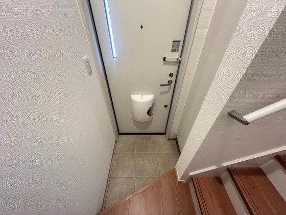 玄関　※別部屋の写真です