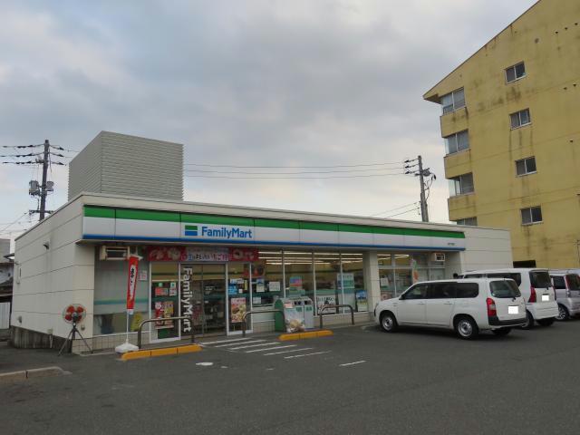 コンビニ　ファミリーマート小郡下郷店（コンビニ）まで546m