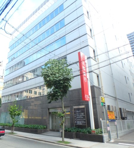 銀行　北陸銀行大阪支店（銀行）まで190m